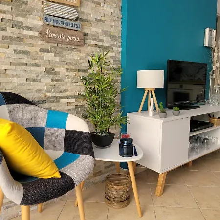 Juan Flore Studio Apartment